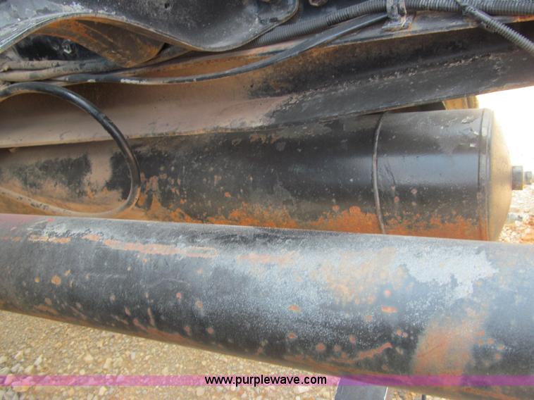 image for item F3007 1993 International 9700 semi truck