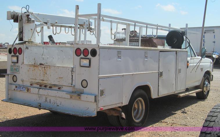 image for item F3008 1983 Ford F350 XL utility pickup truck