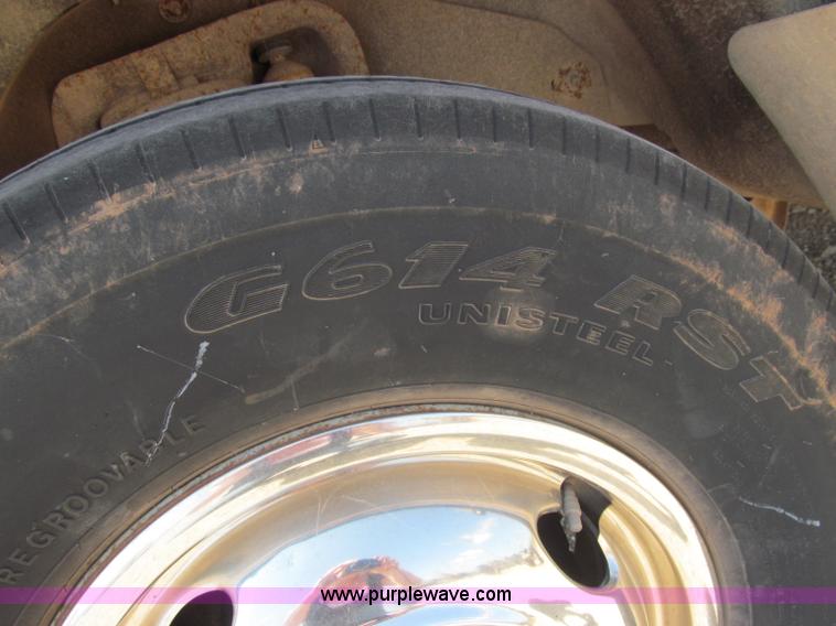 image for item F3008 1983 Ford F350 XL utility pickup truck