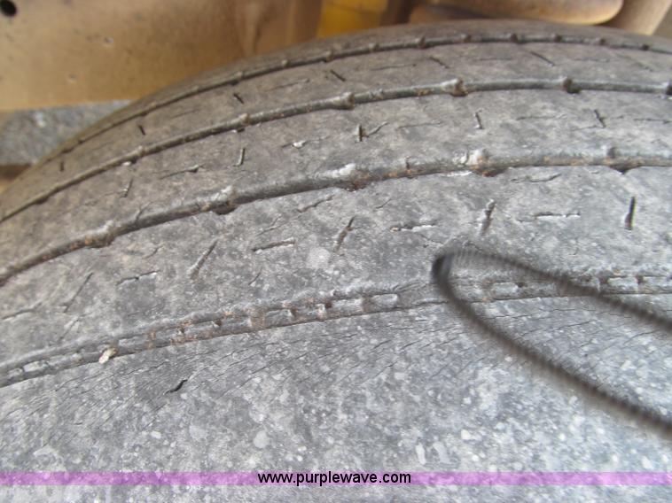 image for item F3008 1983 Ford F350 XL utility pickup truck