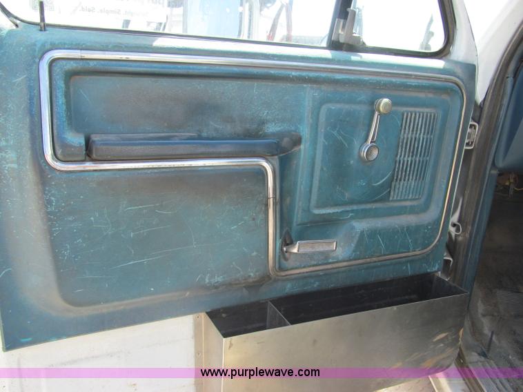 image for item F3008 1983 Ford F350 XL utility pickup truck