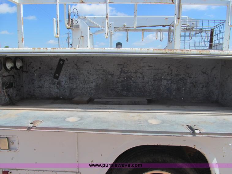 image for item F3008 1983 Ford F350 XL utility pickup truck