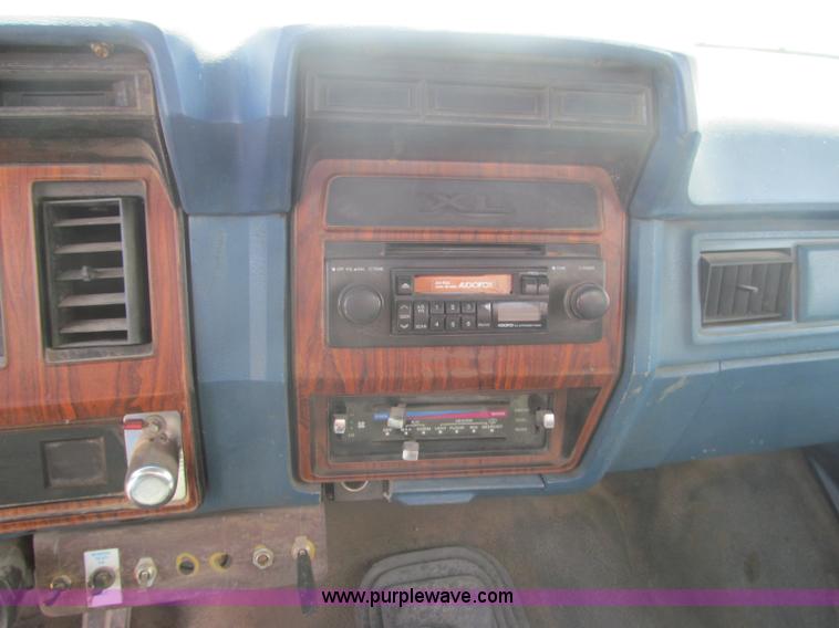 image for item F3008 1983 Ford F350 XL utility pickup truck