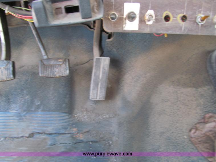 image for item F3008 1983 Ford F350 XL utility pickup truck