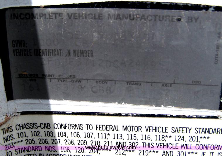 image for item F3008 1983 Ford F350 XL utility pickup truck