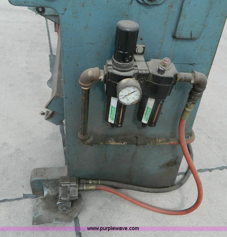 image for item M9820 Roper Whitney Pexto 152K sheet metal tool