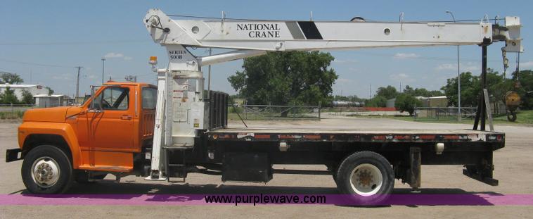 image for item A6428 1990 Ford F800 flatbed crane truck