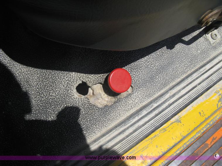 image for item A6428 1990 Ford F800 flatbed crane truck