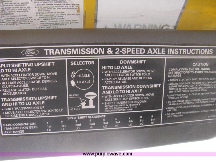 image for item A6428 1990 Ford F800 flatbed crane truck