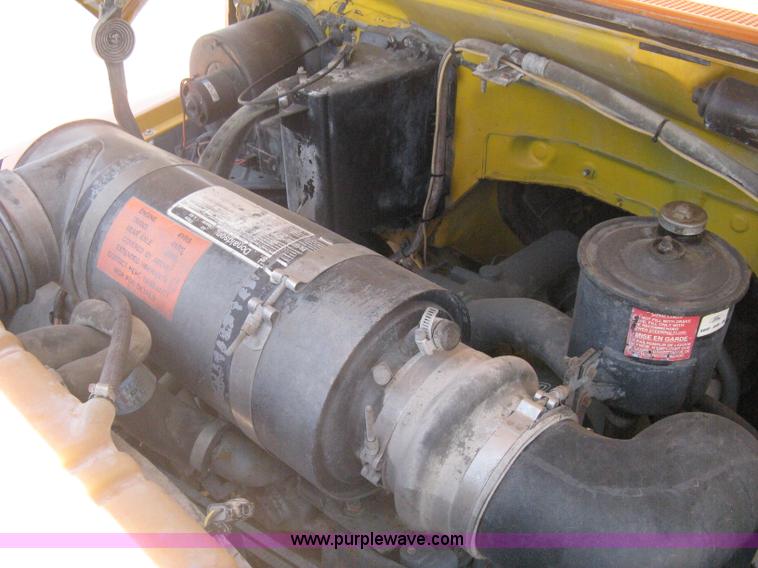 image for item A6428 1990 Ford F800 flatbed crane truck