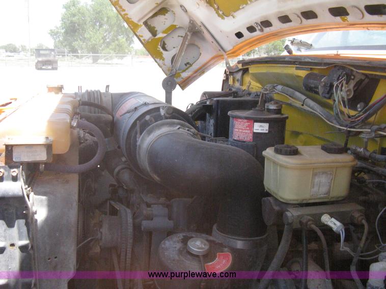 image for item A6428 1990 Ford F800 flatbed crane truck