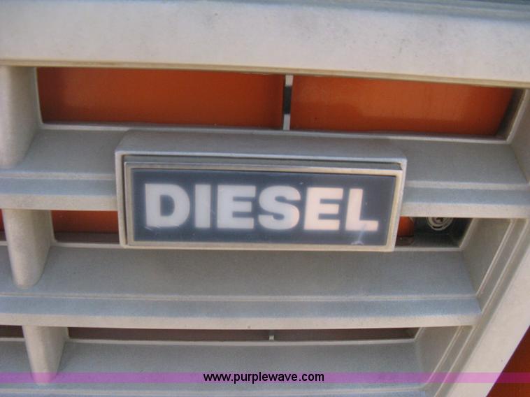 image for item A6428 1990 Ford F800 flatbed crane truck