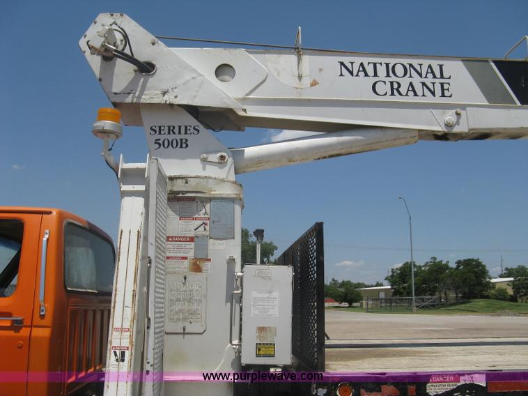 image for item A6428 1990 Ford F800 flatbed crane truck