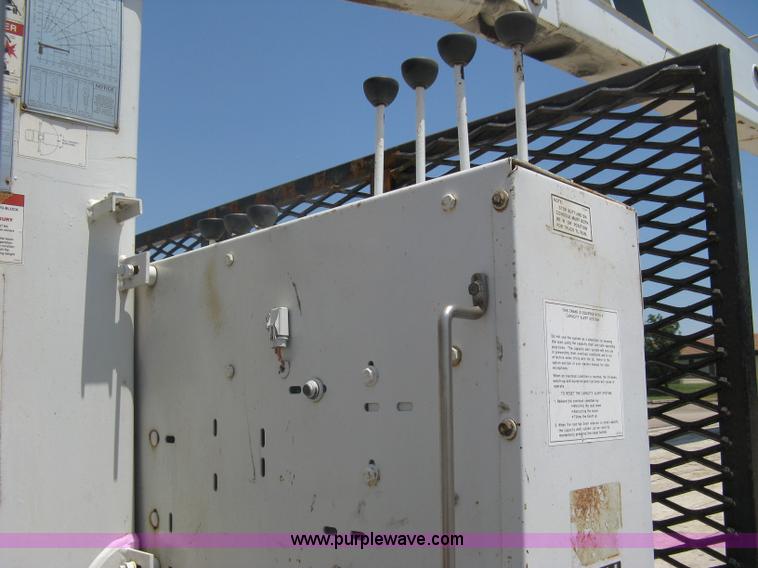 image for item A6428 1990 Ford F800 flatbed crane truck