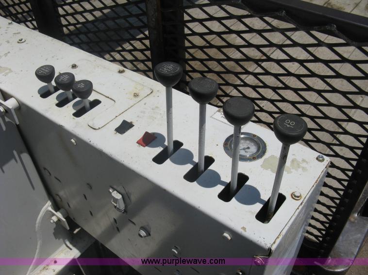 image for item A6428 1990 Ford F800 flatbed crane truck