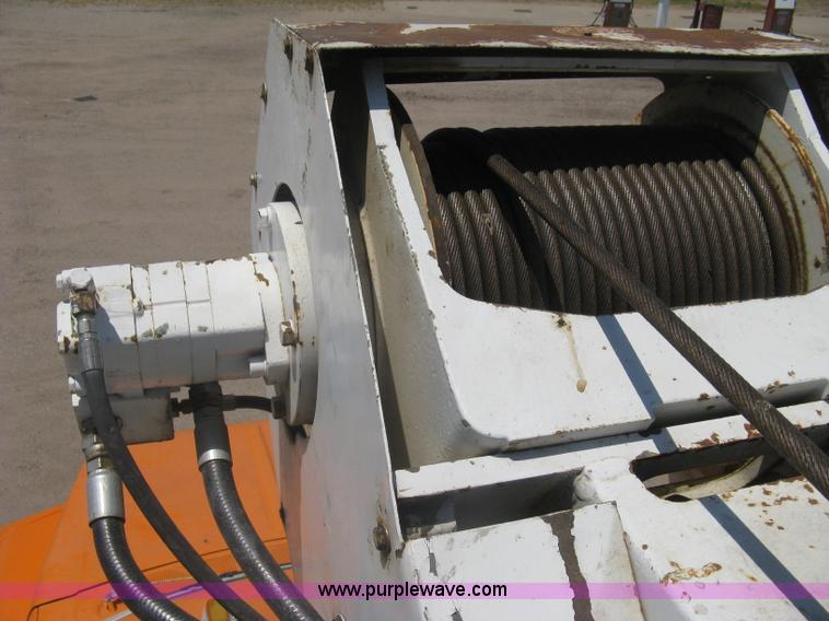 image for item A6428 1990 Ford F800 flatbed crane truck