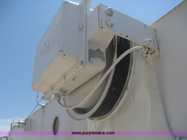 image for item A6428 1990 Ford F800 flatbed crane truck