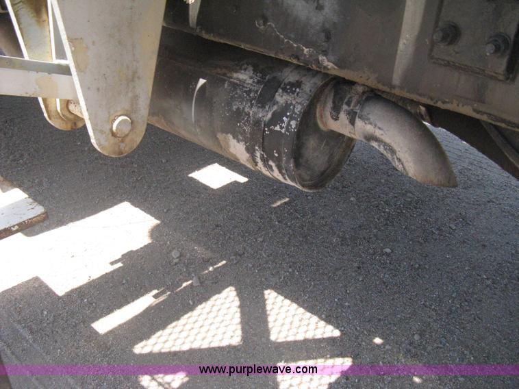 image for item A6428 1990 Ford F800 flatbed crane truck