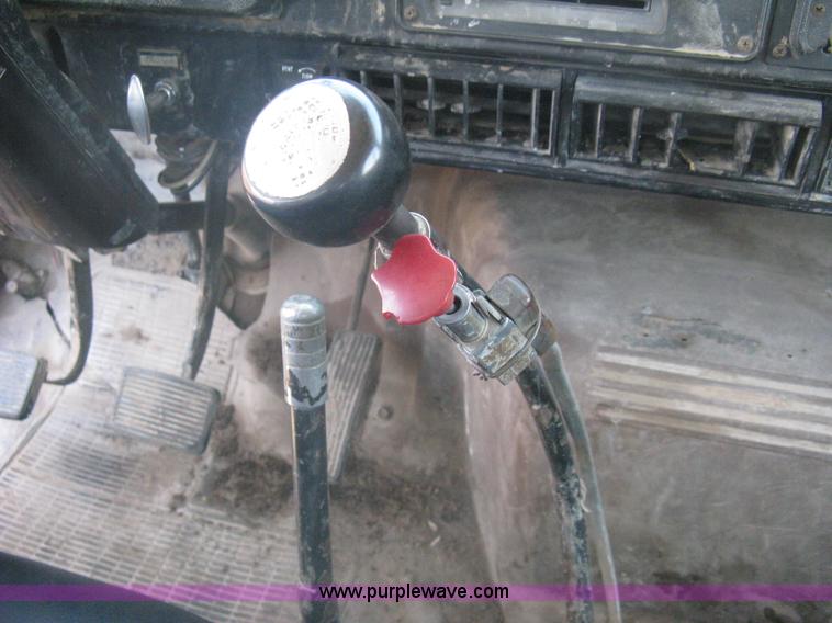 image for item A6429 1988 International S1700 flatbed dump truck