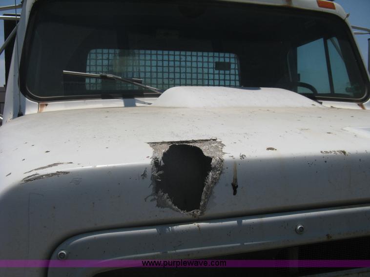 image for item A6429 1988 International S1700 flatbed dump truck