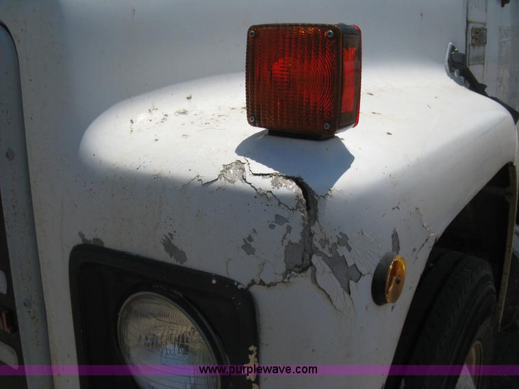 image for item A6429 1988 International S1700 flatbed dump truck