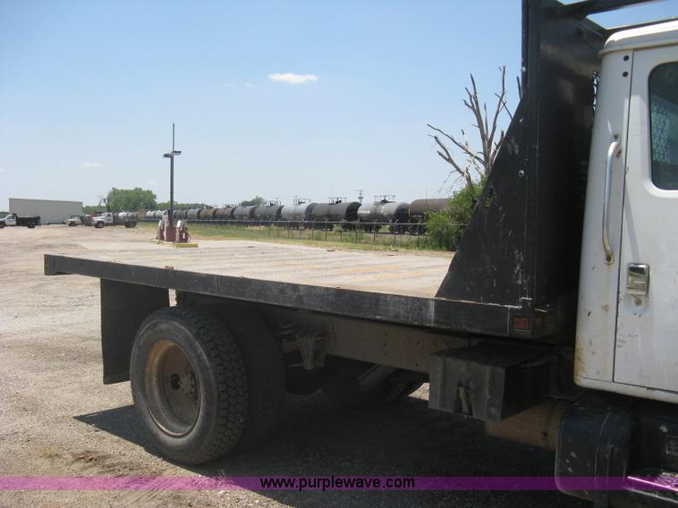 image for item A6429 1988 International S1700 flatbed dump truck