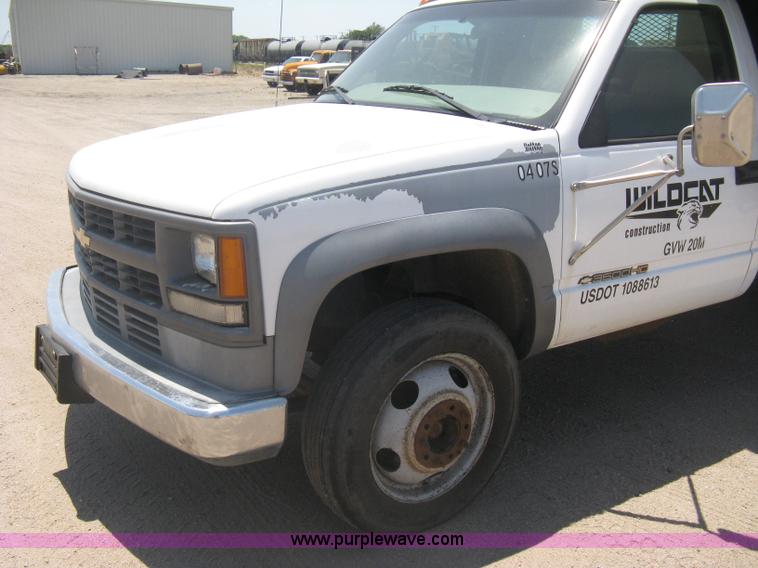 image for item A6431 1999 Chevrolet 3500 HD dump truck