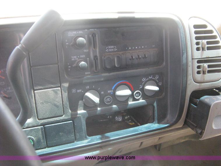 image for item A6431 1999 Chevrolet 3500 HD dump truck