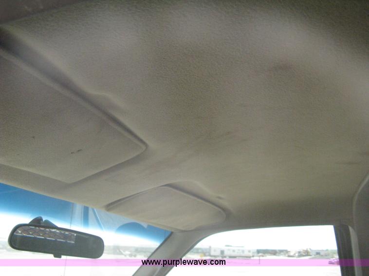 image for item A6431 1999 Chevrolet 3500 HD dump truck