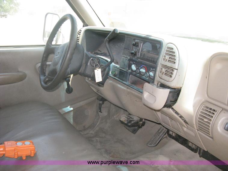 image for item A6431 1999 Chevrolet 3500 HD dump truck