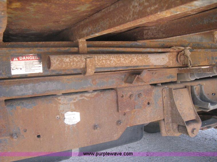 image for item A6431 1999 Chevrolet 3500 HD dump truck