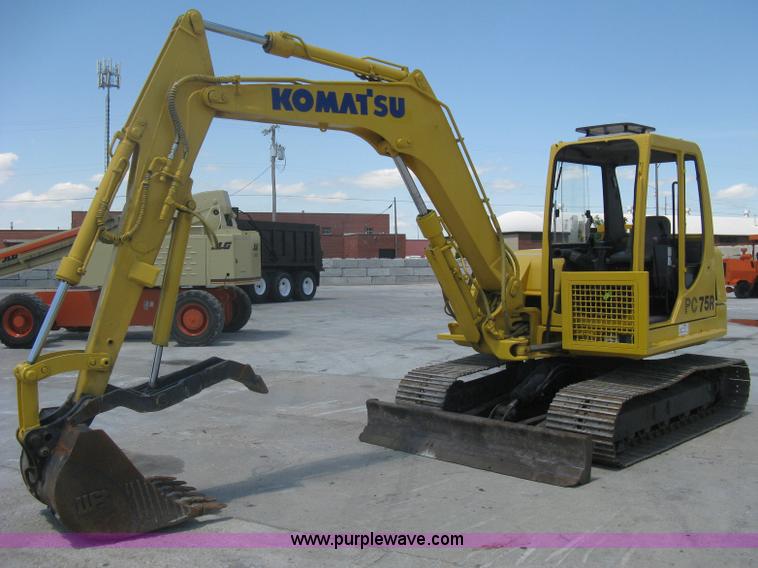 image for item A6432 2000 Komatsu PC75R excavator