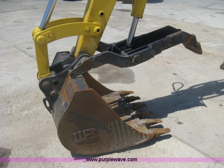 image for item A6432 2000 Komatsu PC75R excavator