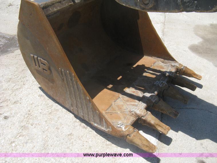 image for item A6432 2000 Komatsu PC75R excavator