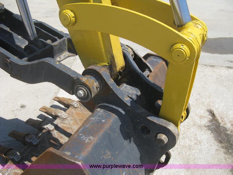 image for item A6432 2000 Komatsu PC75R excavator