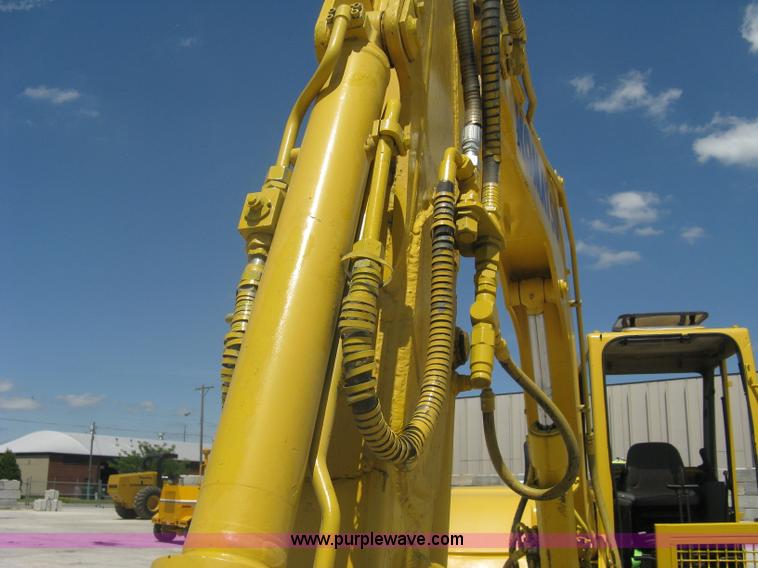 image for item A6432 2000 Komatsu PC75R excavator