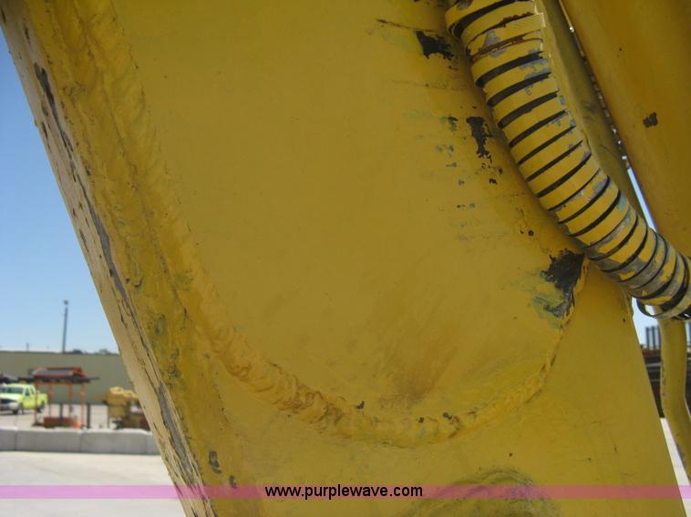 image for item A6432 2000 Komatsu PC75R excavator