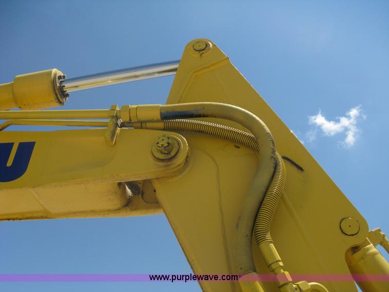 image for item A6432 2000 Komatsu PC75R excavator