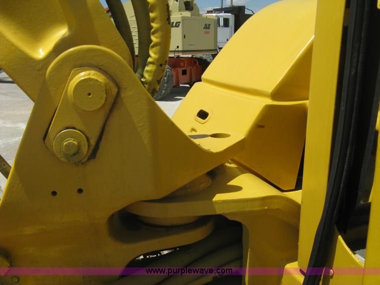 image for item A6432 2000 Komatsu PC75R excavator