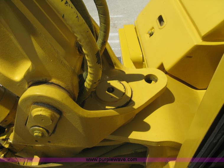 image for item A6432 2000 Komatsu PC75R excavator