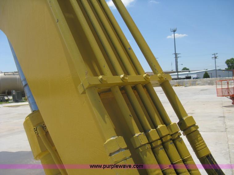 image for item A6432 2000 Komatsu PC75R excavator