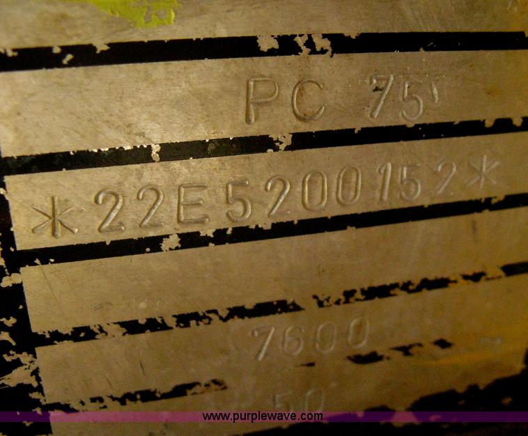 image for item A6432 2000 Komatsu PC75R excavator