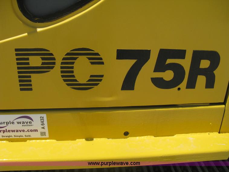 image for item A6432 2000 Komatsu PC75R excavator