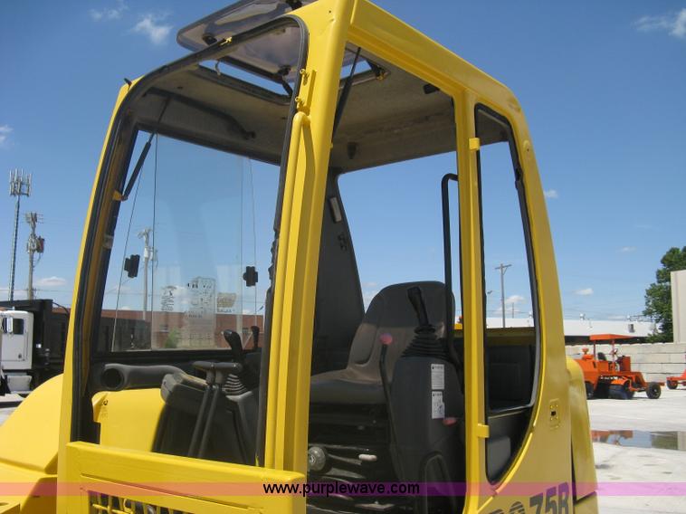 image for item A6432 2000 Komatsu PC75R excavator
