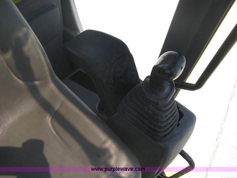 image for item A6432 2000 Komatsu PC75R excavator