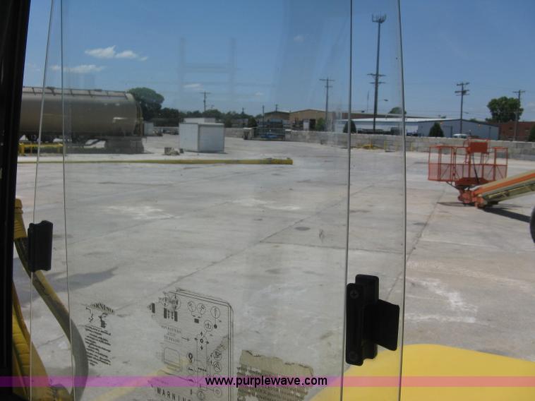 image for item A6432 2000 Komatsu PC75R excavator