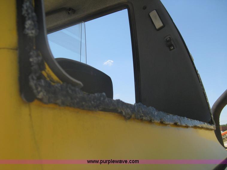 image for item A6432 2000 Komatsu PC75R excavator