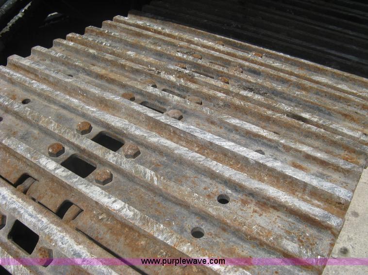 image for item A6432 2000 Komatsu PC75R excavator