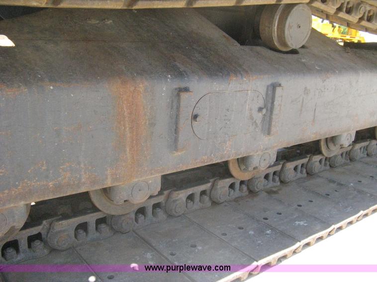 image for item A6432 2000 Komatsu PC75R excavator