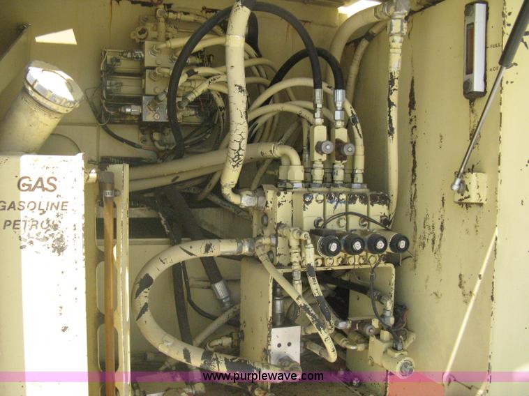 image for item A6433 1991 JLG 110HX boom lift